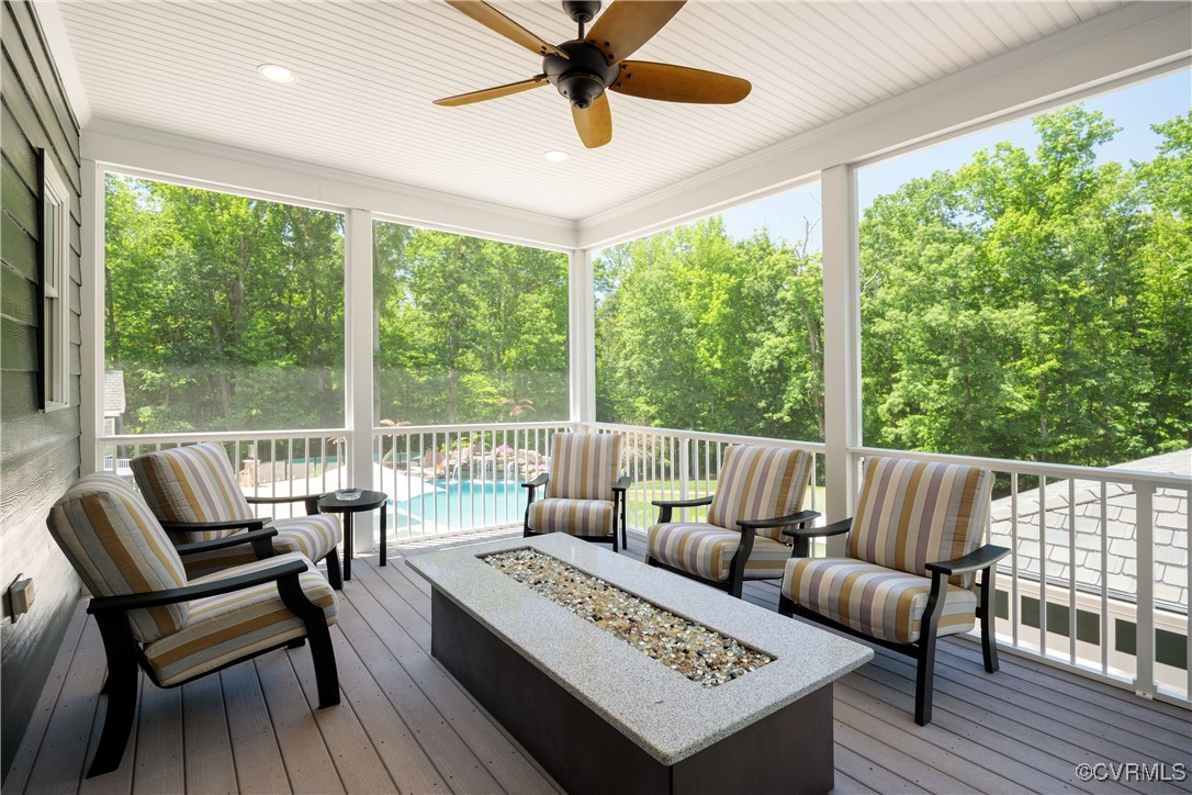 203 Randolph Square Ln