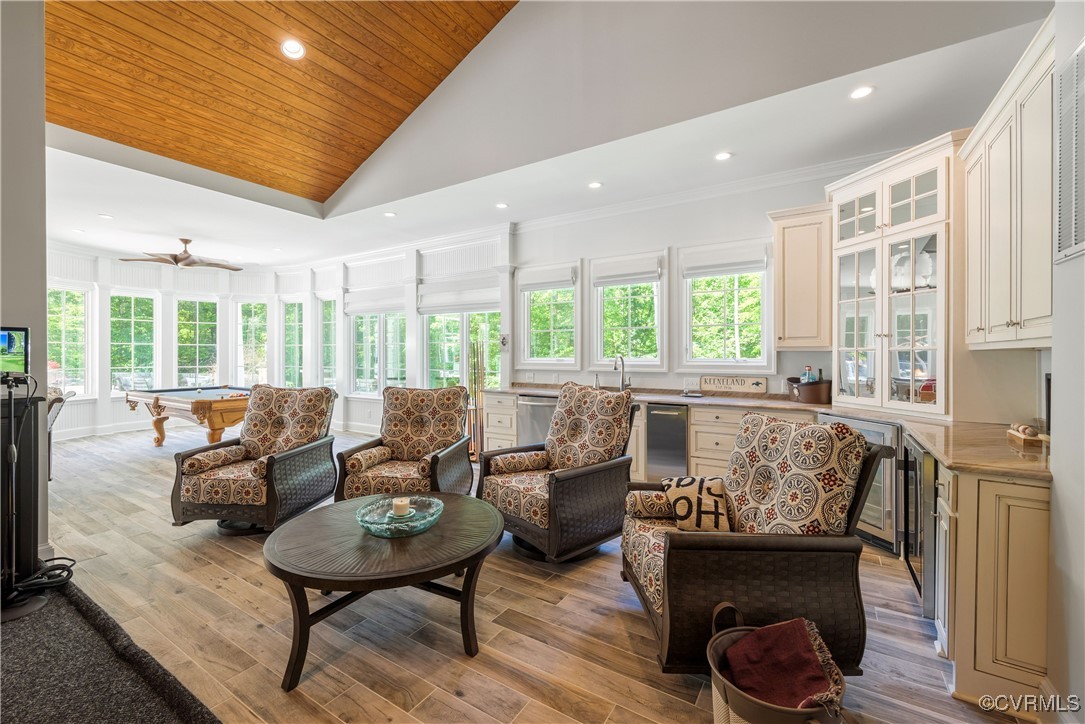 203 Randolph Square Ln