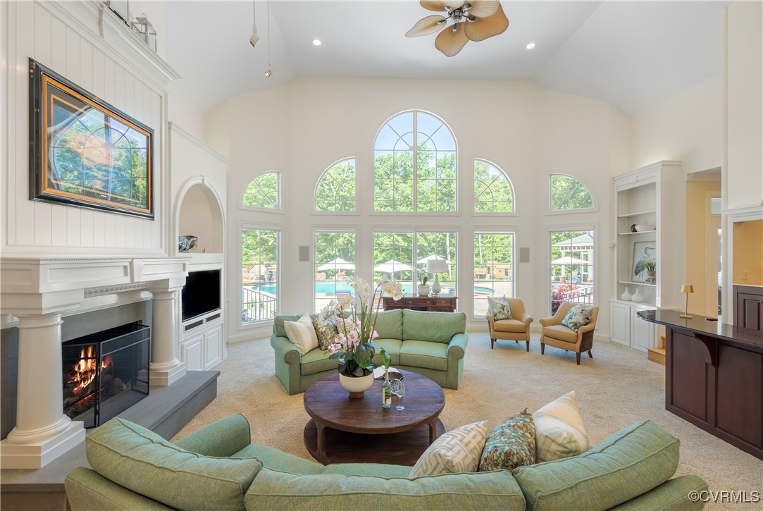 203 Randolph Square Ln