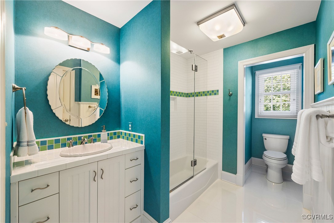 203 Randolph Square Ln