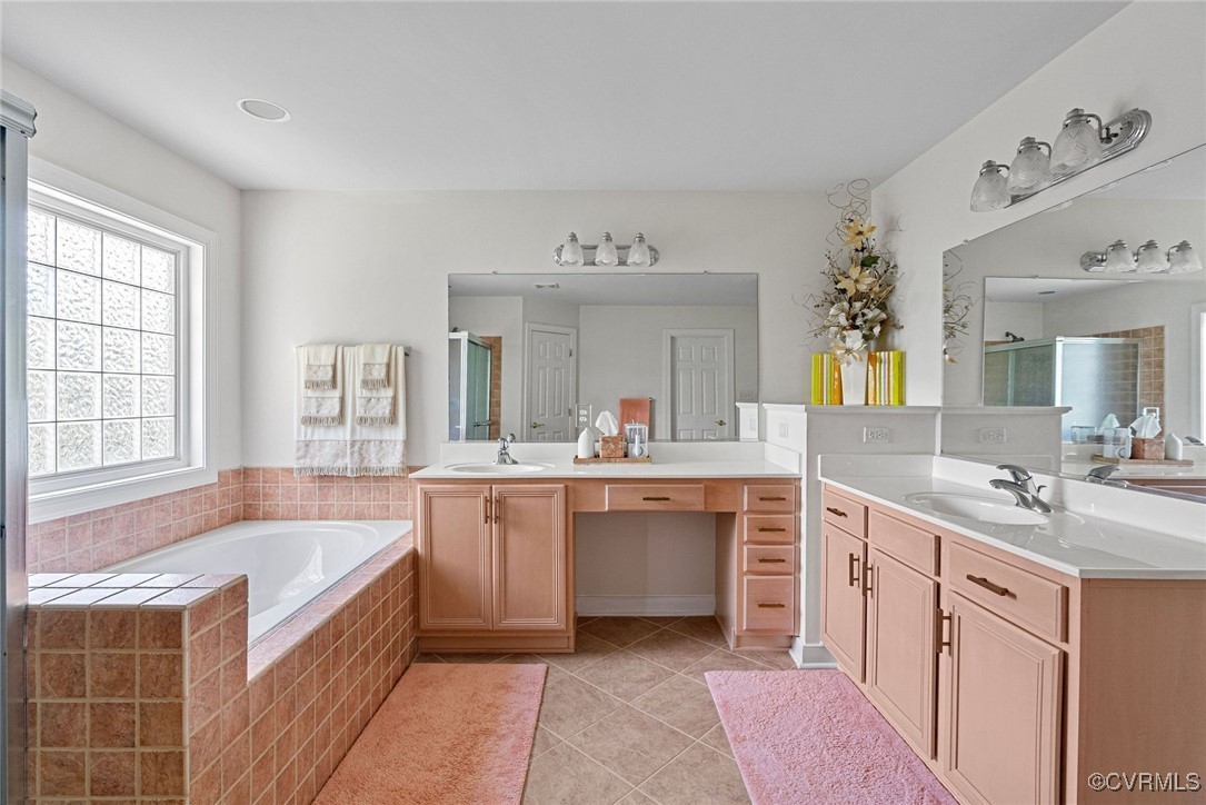 1406 Gravatt Way