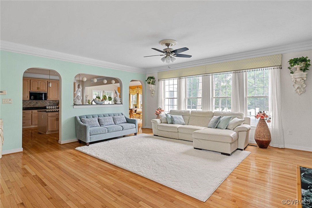 1406 Gravatt Way