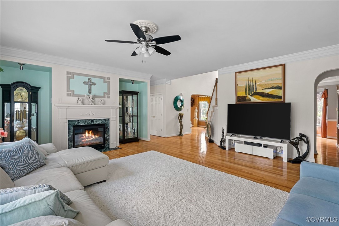 1406 Gravatt Way