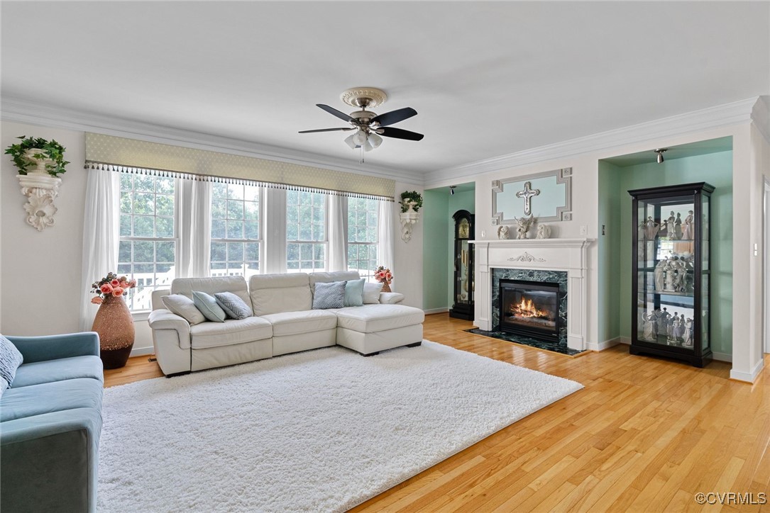 1406 Gravatt Way