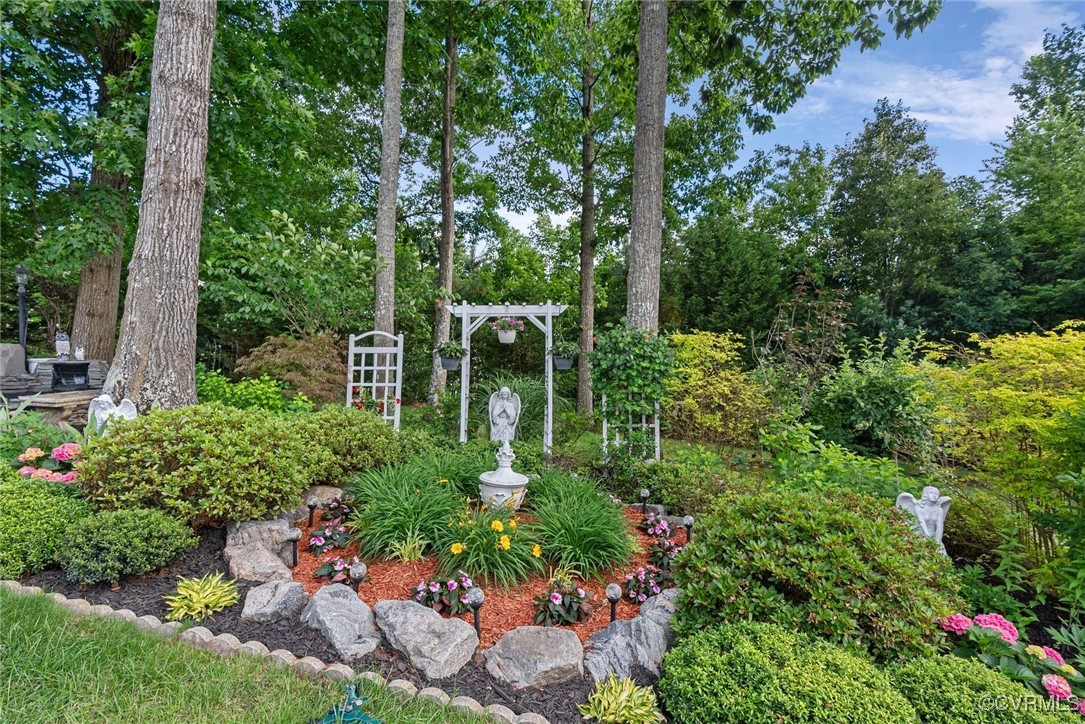 1406 Gravatt Way