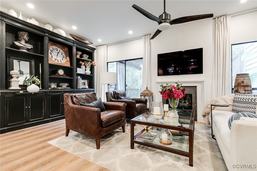 9511 Groundhog Dr