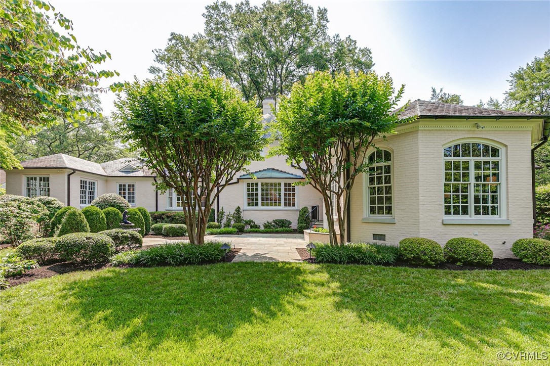 4 Paxton Rd