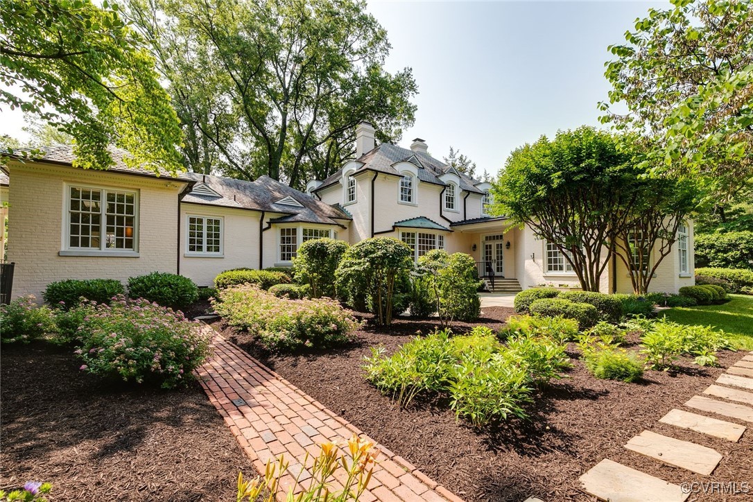 4 Paxton Rd