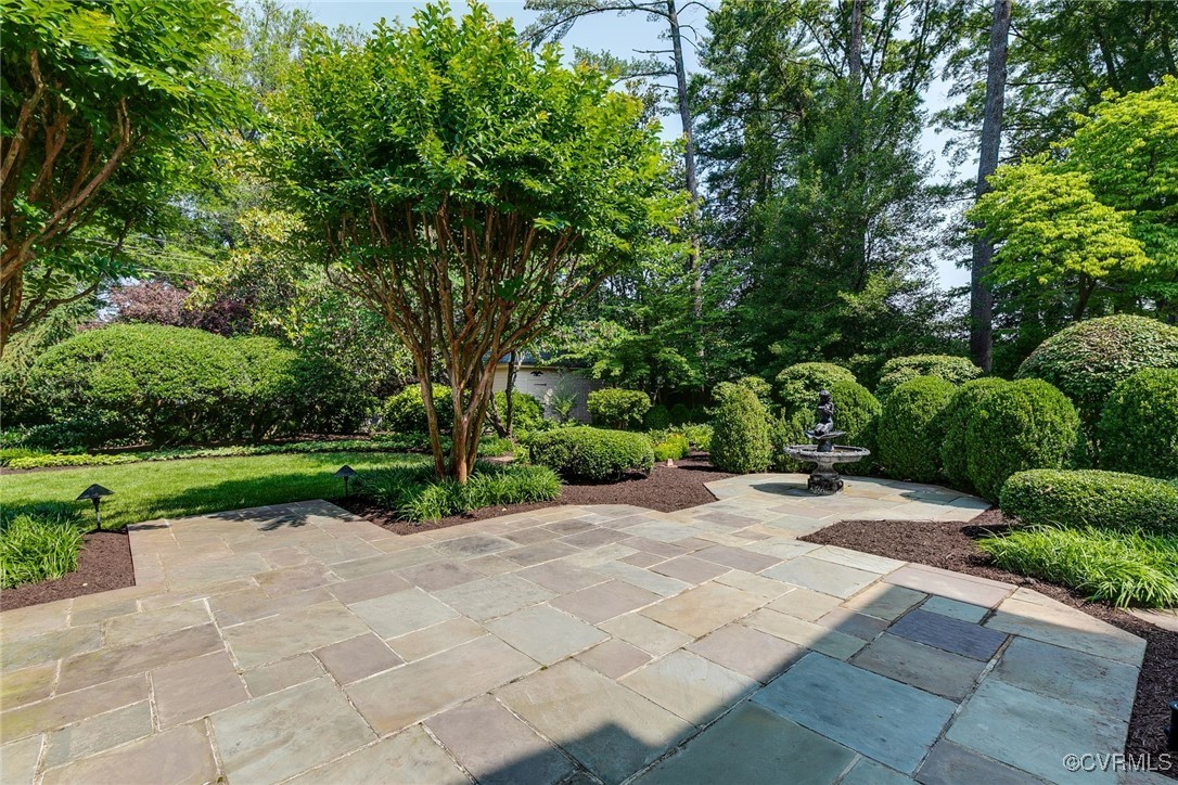 4 Paxton Rd