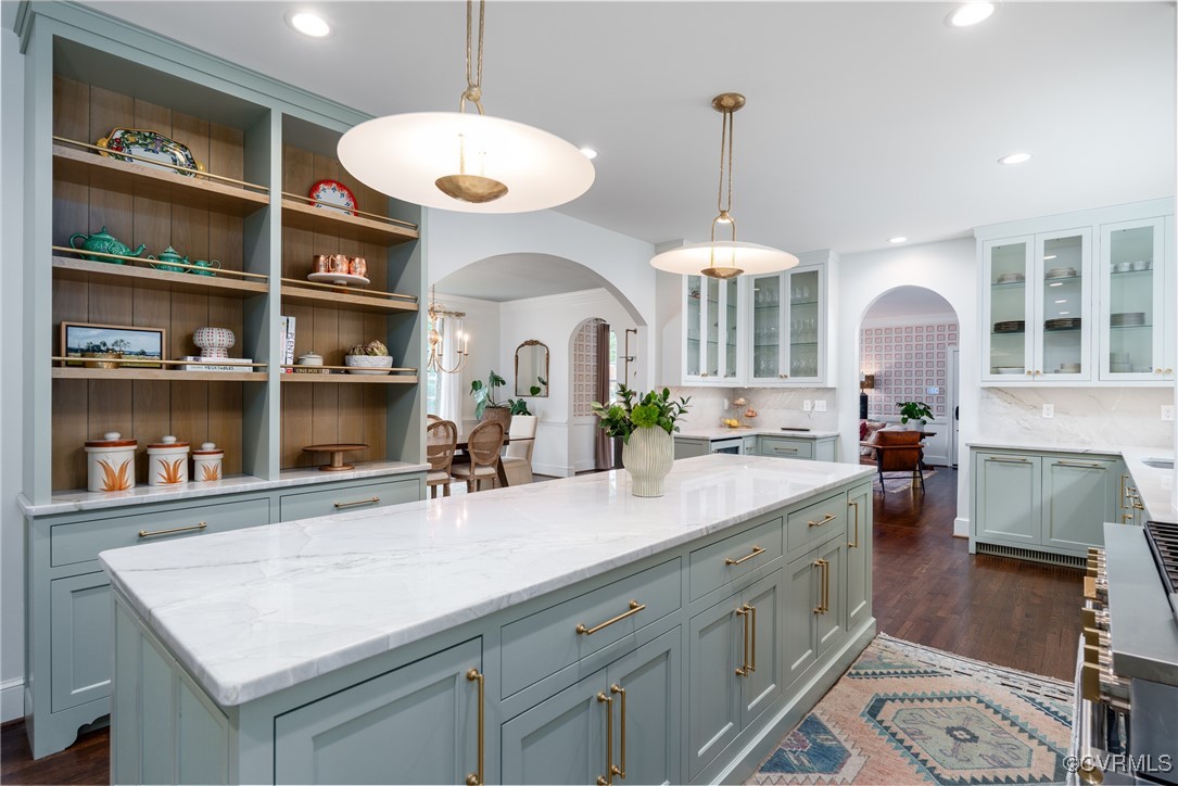 105 N Erlwood Ct