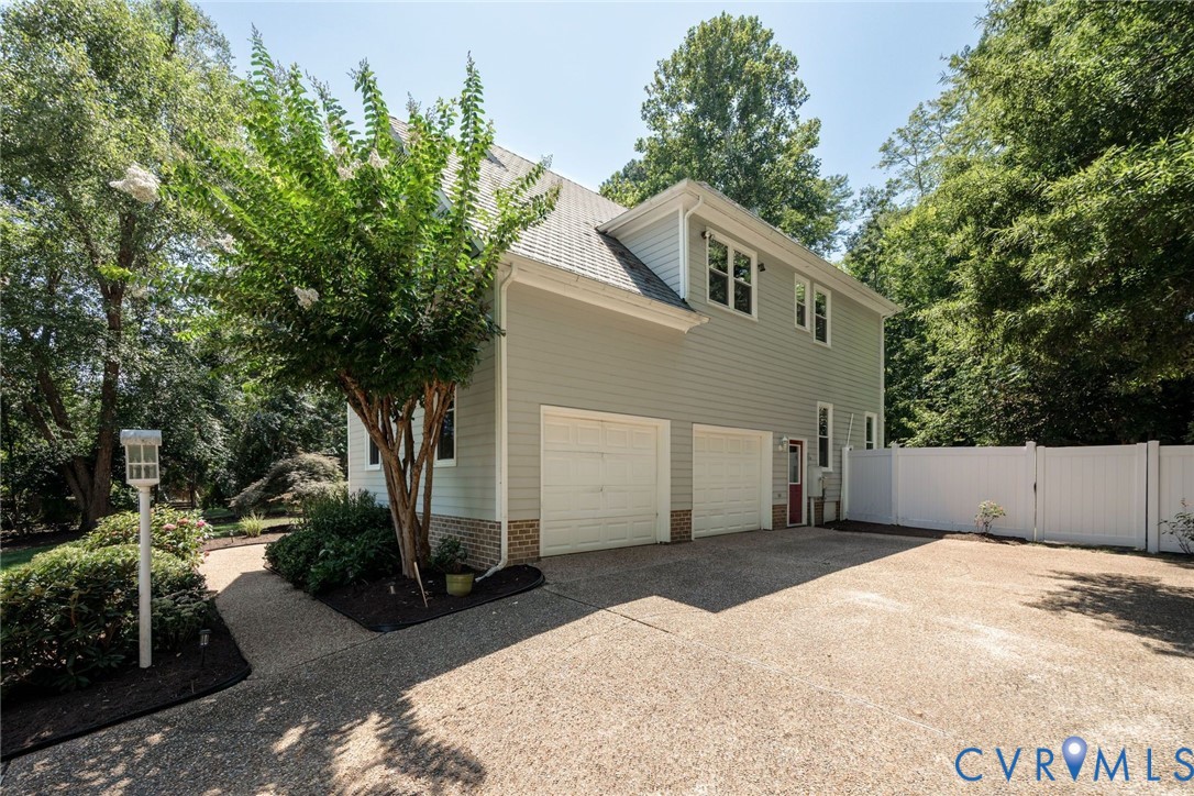 2004 Millington Dr