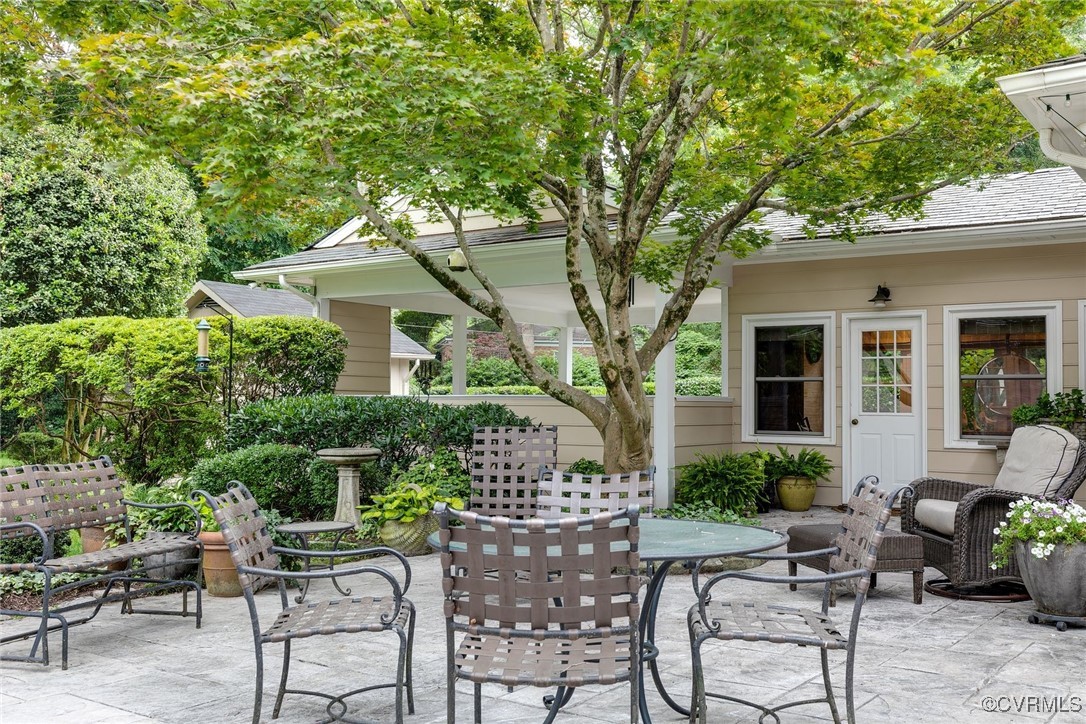 7 Ralston Rd