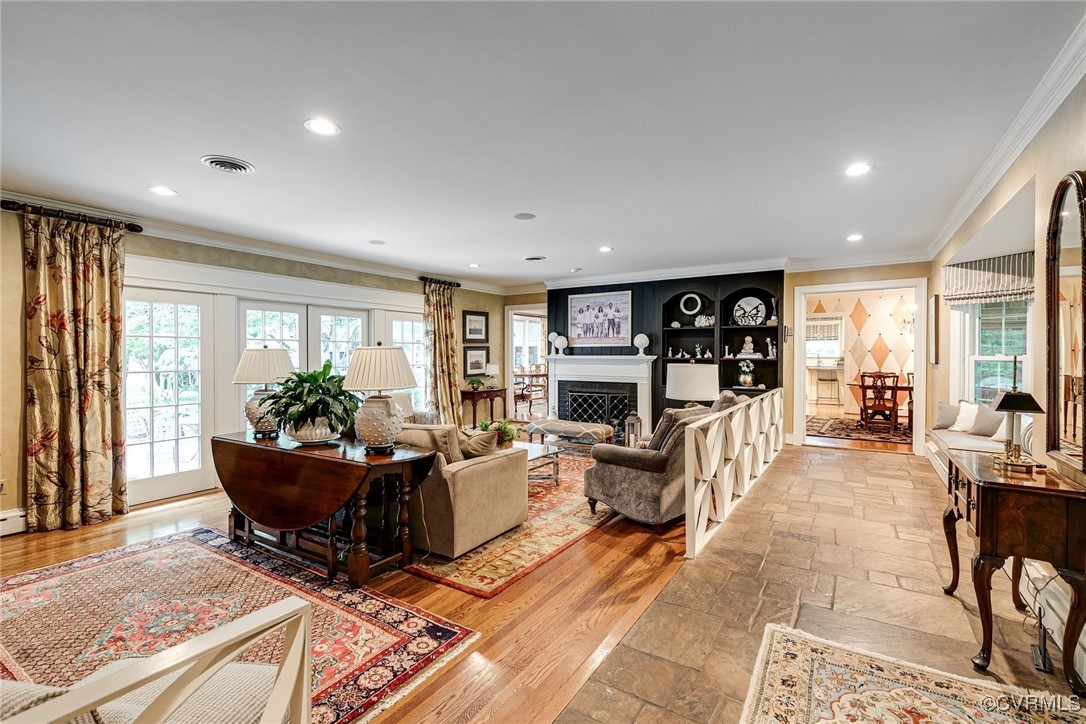 7 Ralston Rd