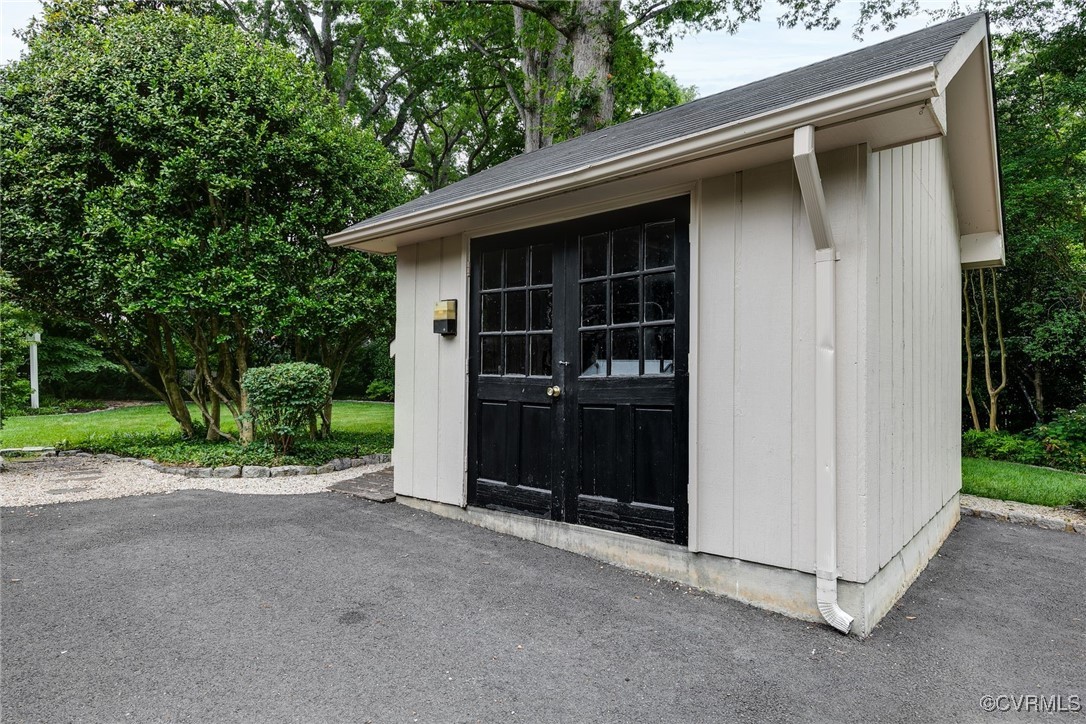 7 Ralston Rd