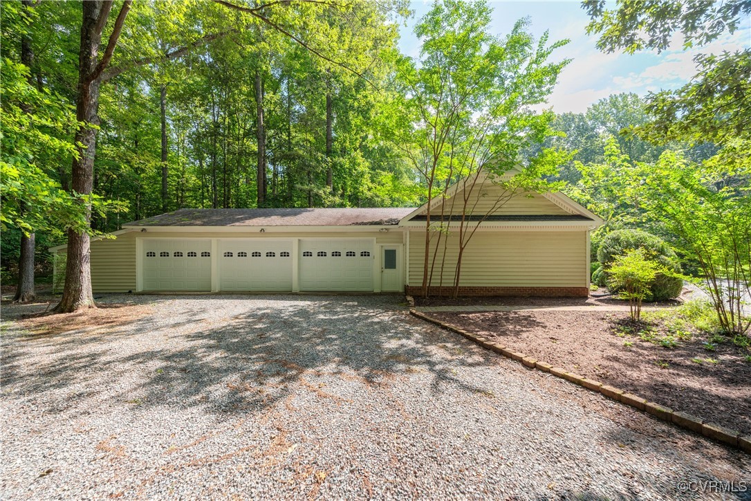 8500 Mount Eagle Rd