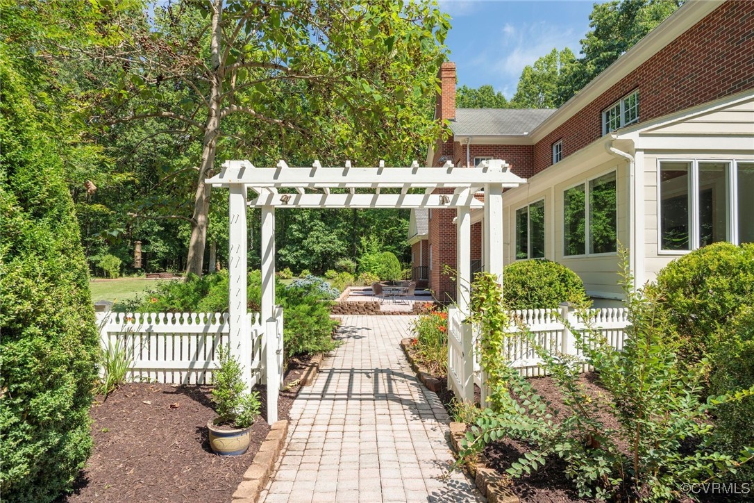 8500 Mount Eagle Rd