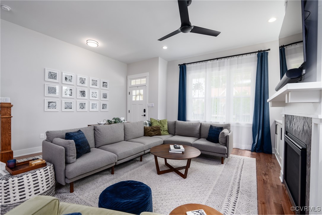 2114 North Ave