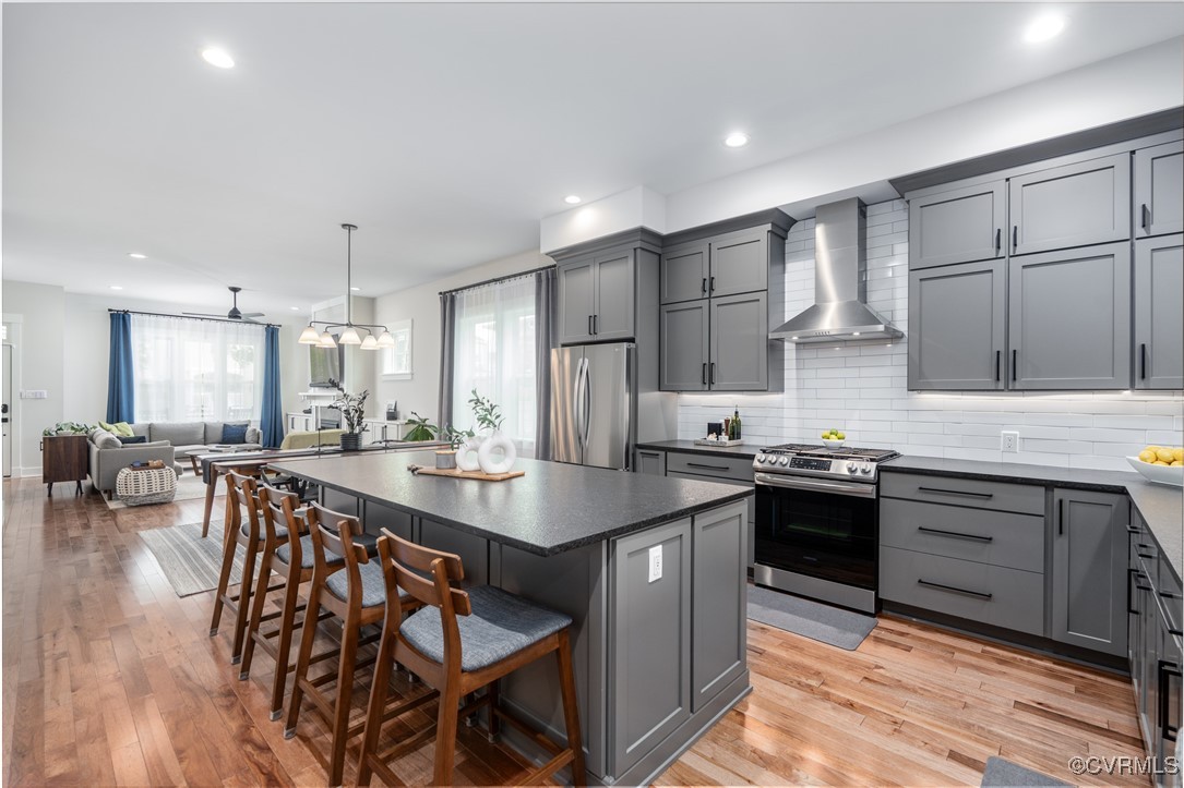 2114 North Ave