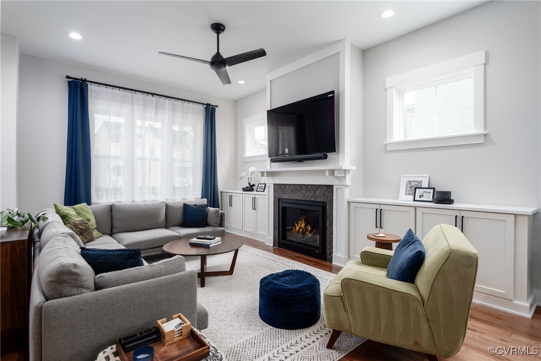 2114 North Ave