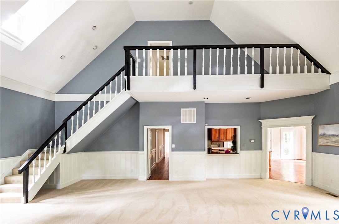 209 Dryden Ln