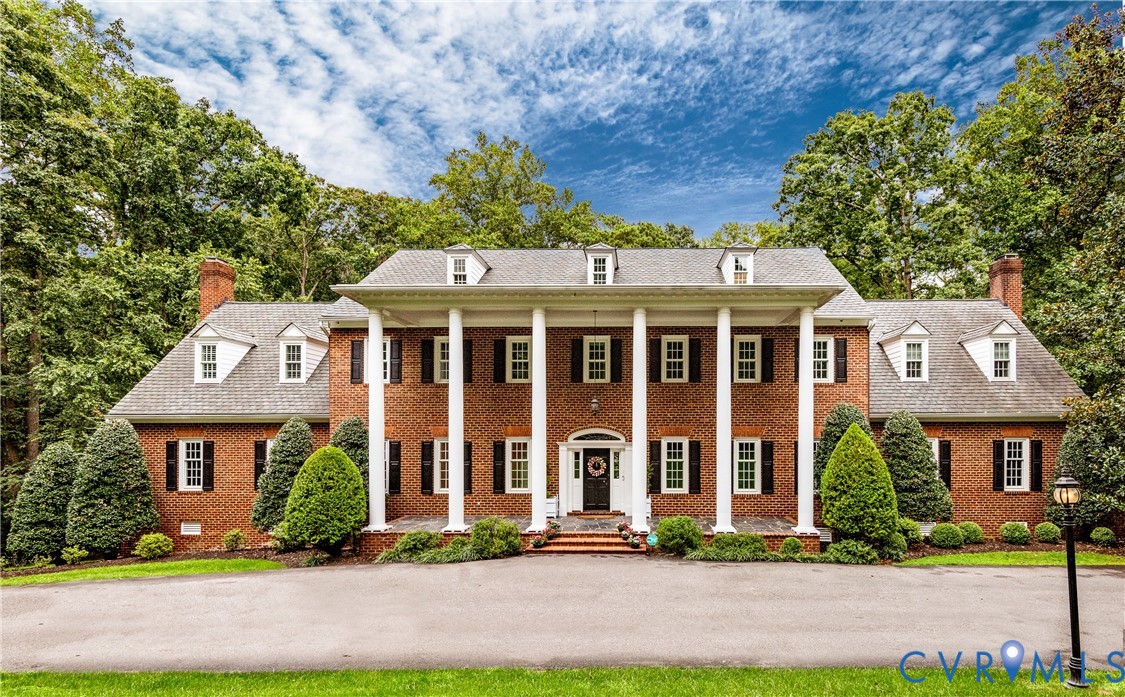 209 Dryden Ln