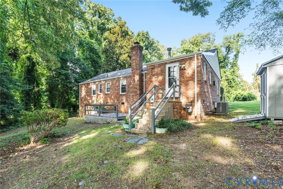 521 Willowtree Dr
