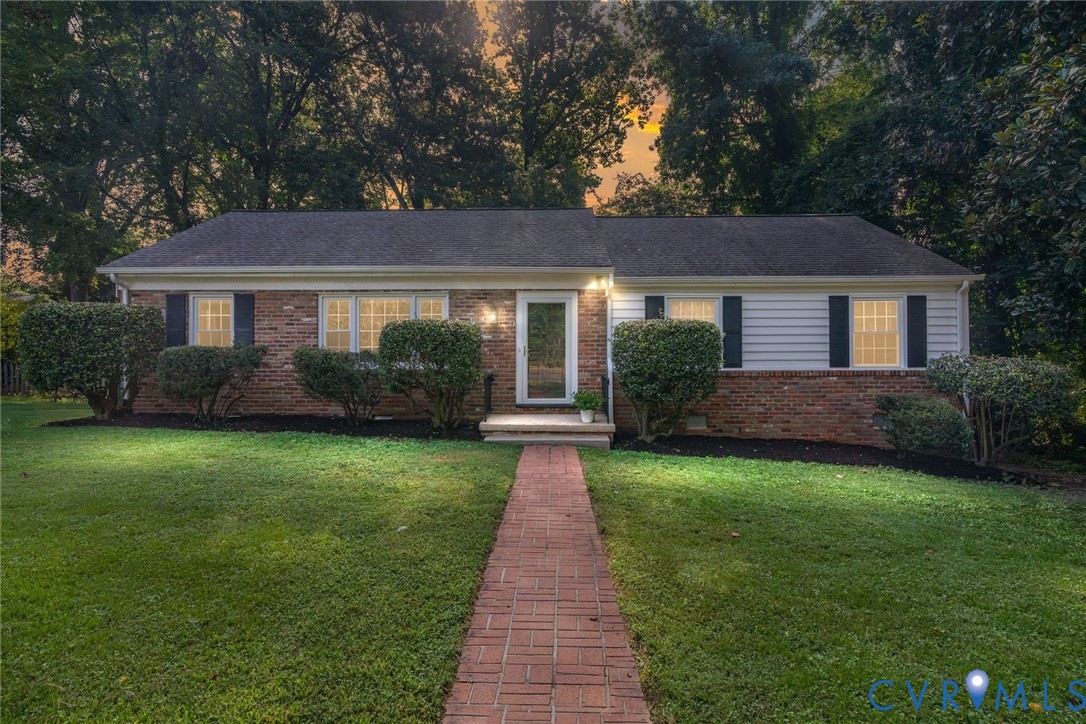 521 Willowtree Dr