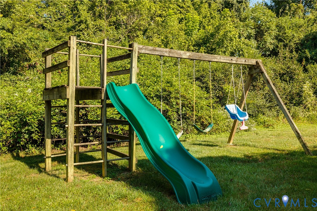 8033 Ellerson Wood Dr