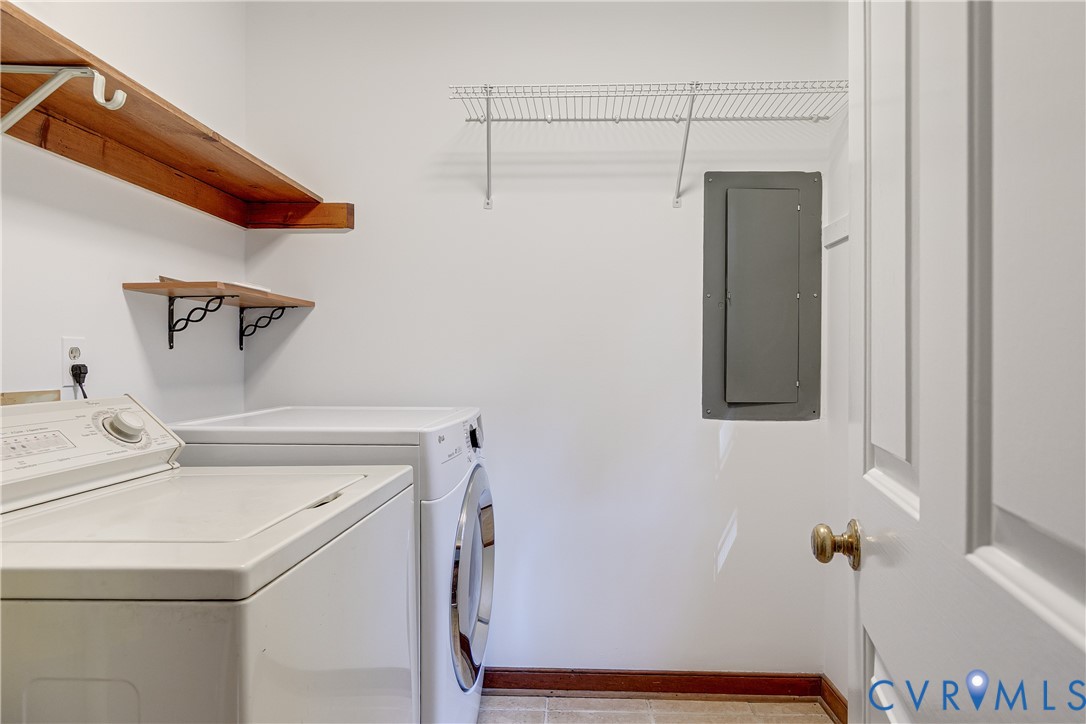 8033 Ellerson Wood Dr