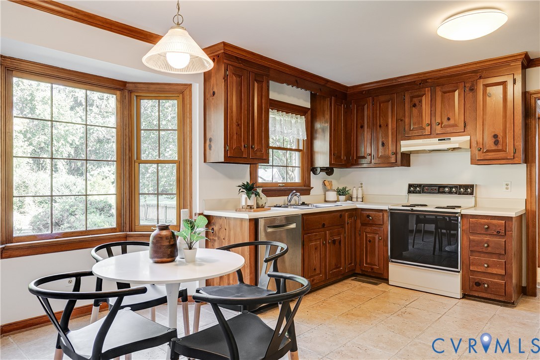 8033 Ellerson Wood Dr