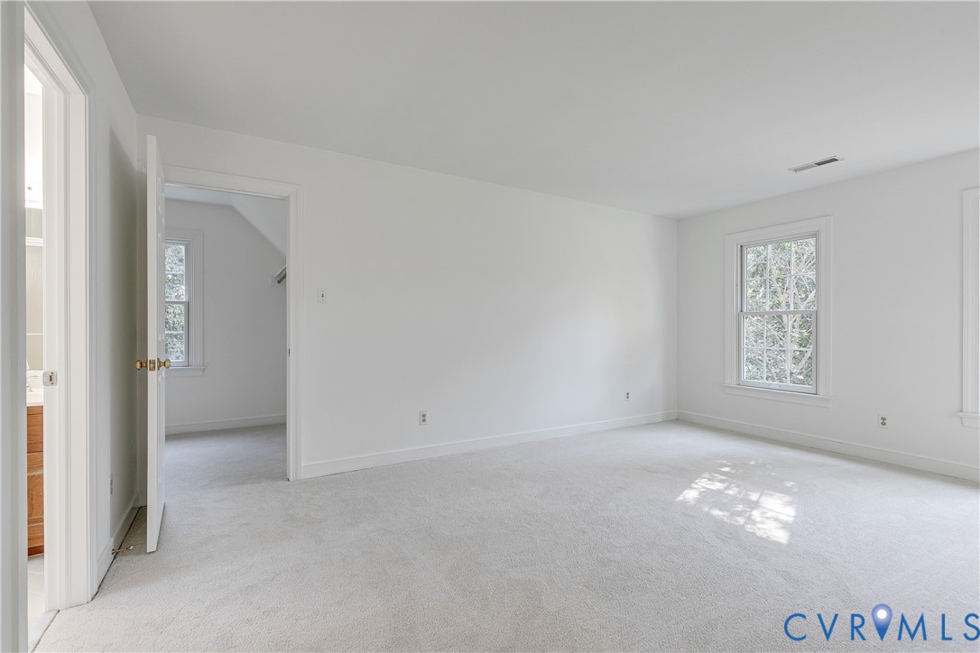 8033 Ellerson Wood Dr