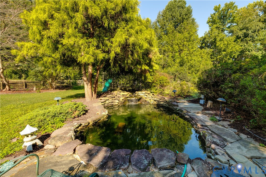 8033 Ellerson Wood Dr