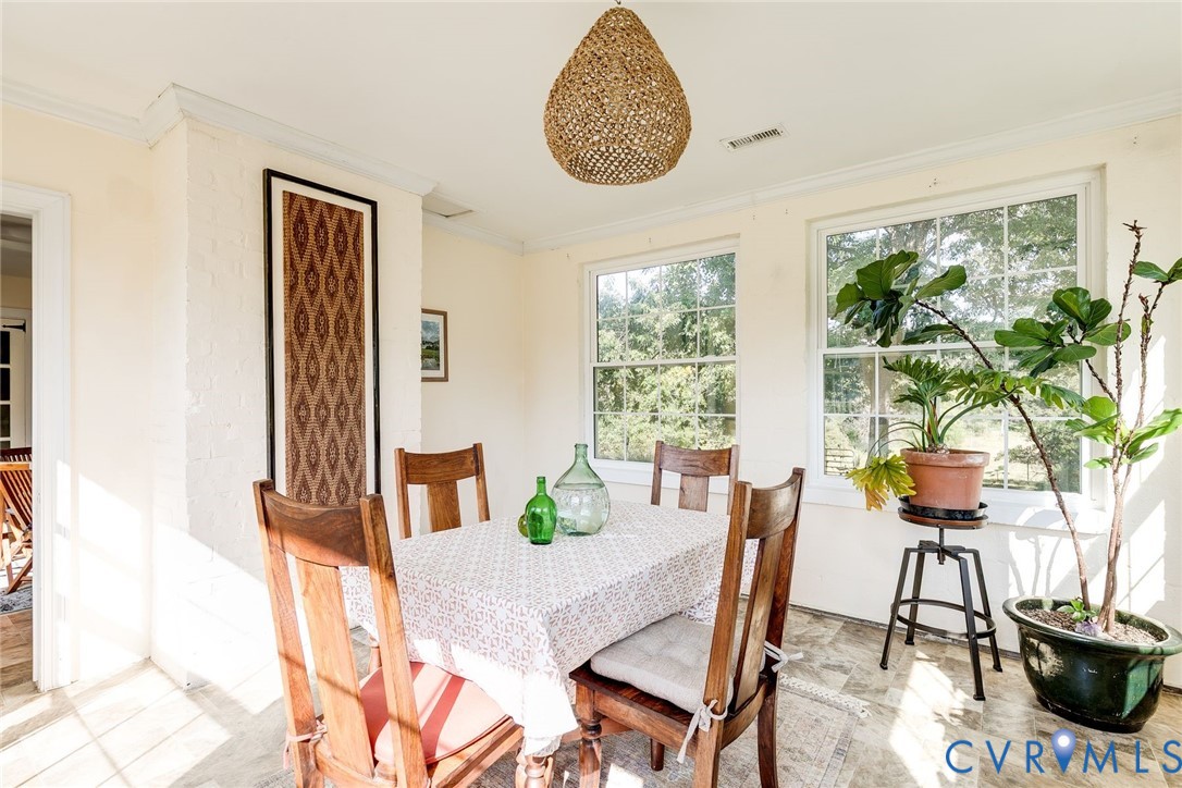 1366 River Rd