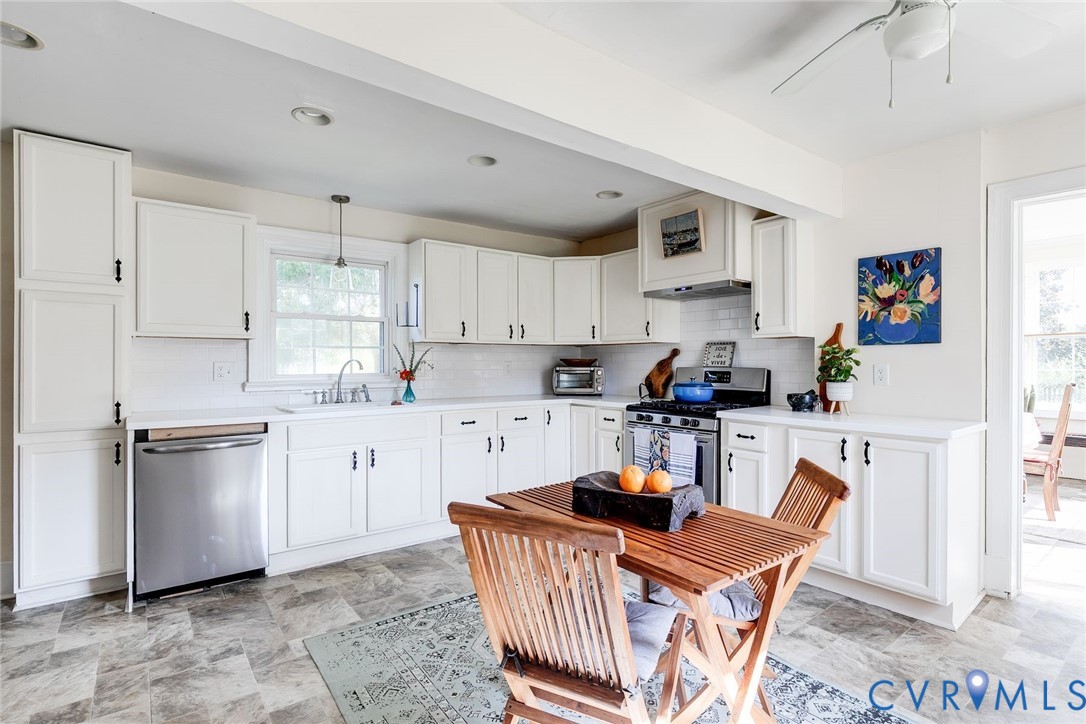 1366 River Rd