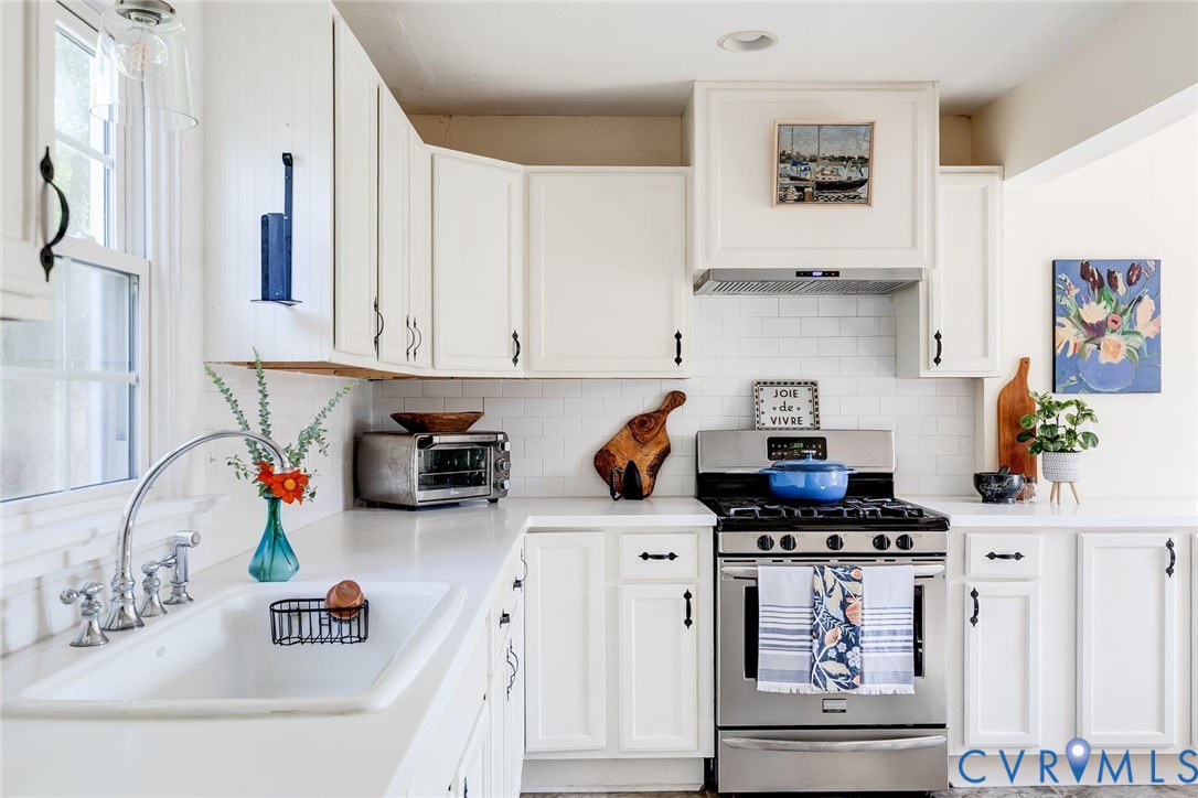 1366 River Rd