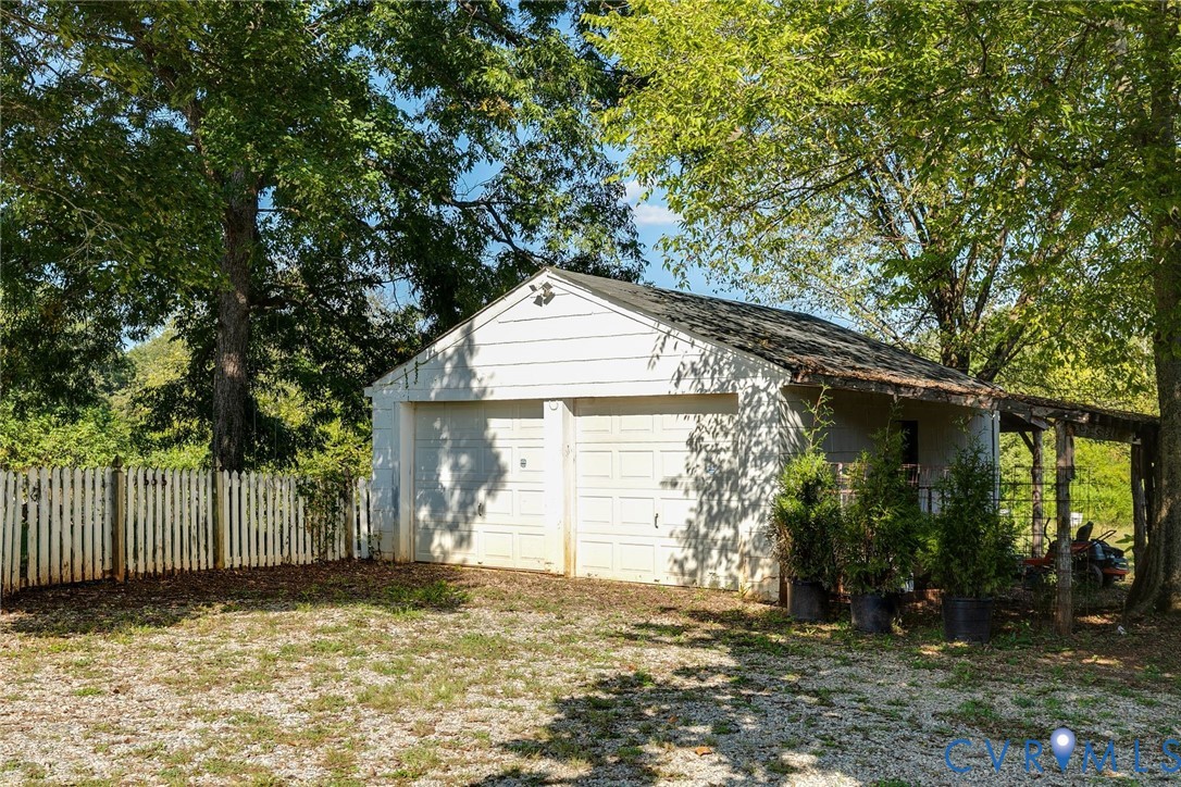 1366 River Rd