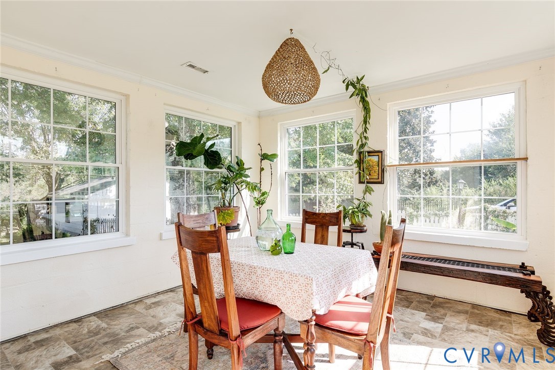 1366 River Rd