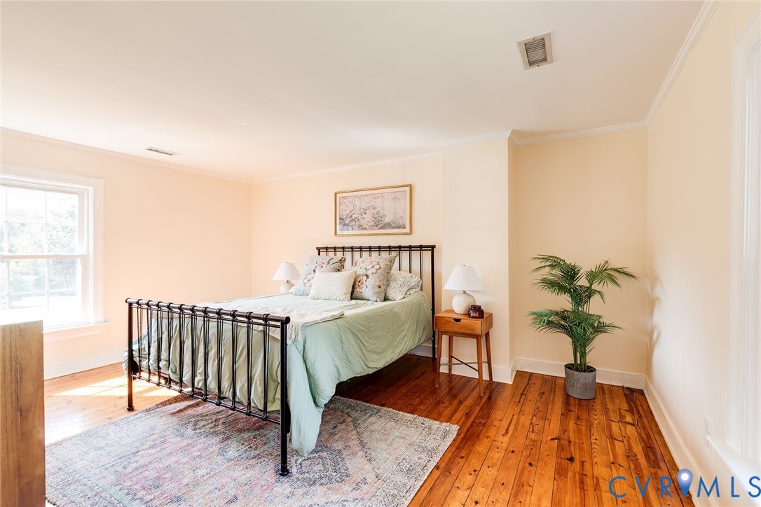 1366 River Rd