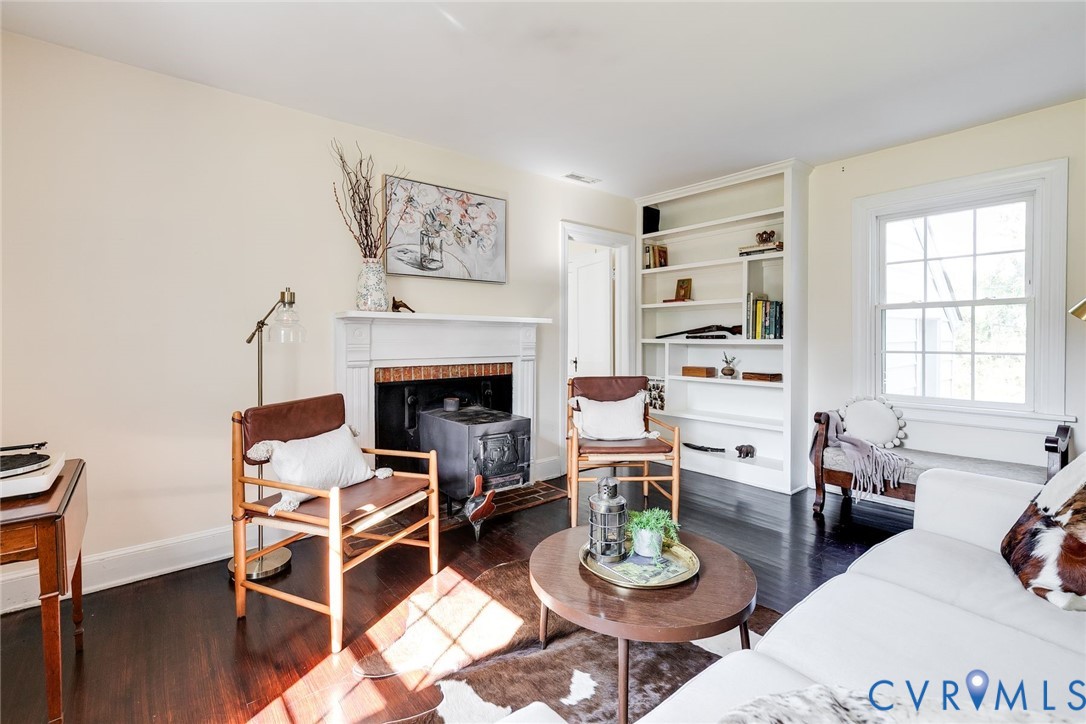 1366 River Rd