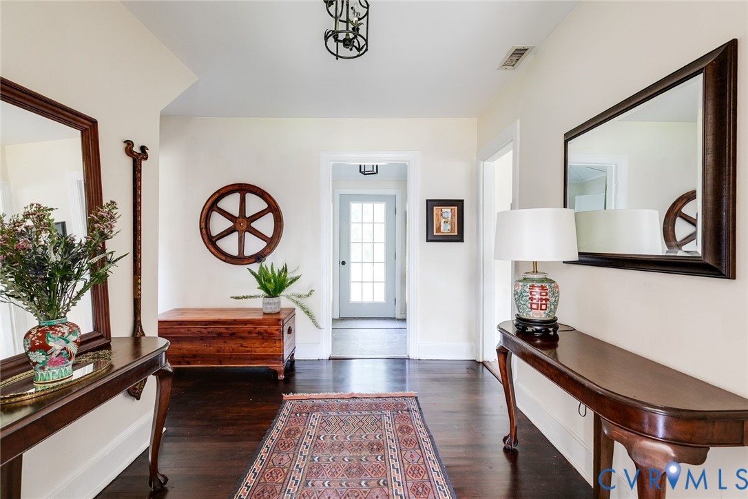 1366 River Rd