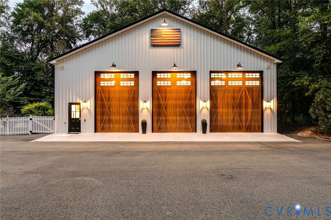 9804 Kingsbridge Rd