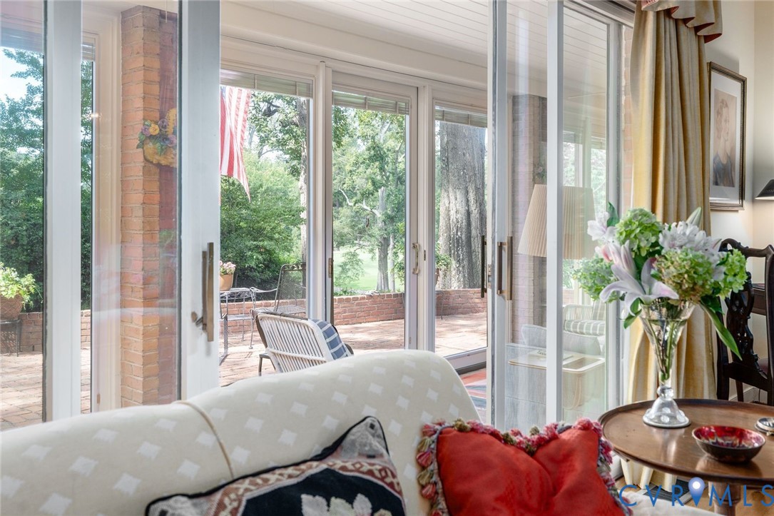 6128 Saint Andrews Cir