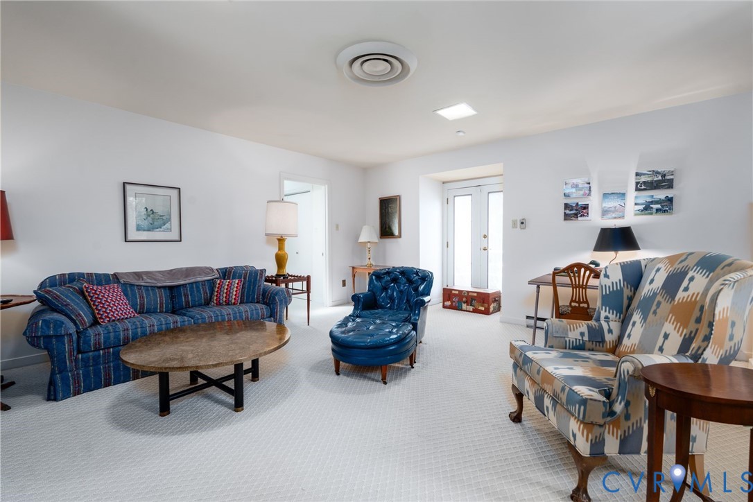 6128 Saint Andrews Cir