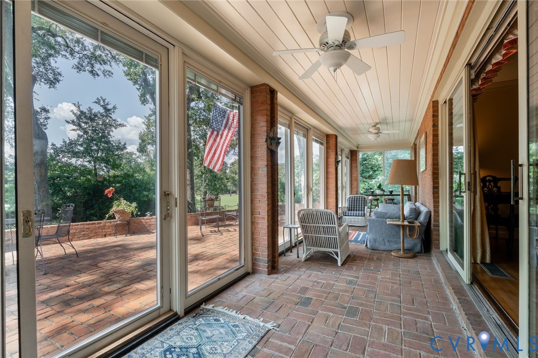 6128 Saint Andrews Cir