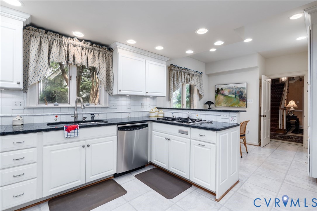 6128 Saint Andrews Cir