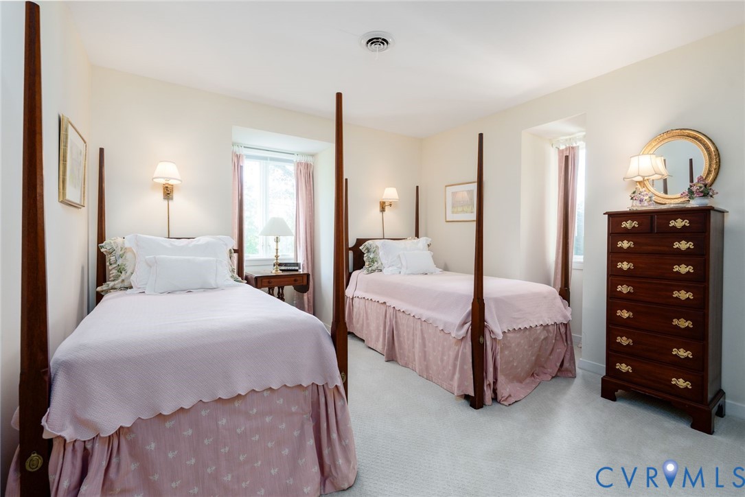 6128 Saint Andrews Cir