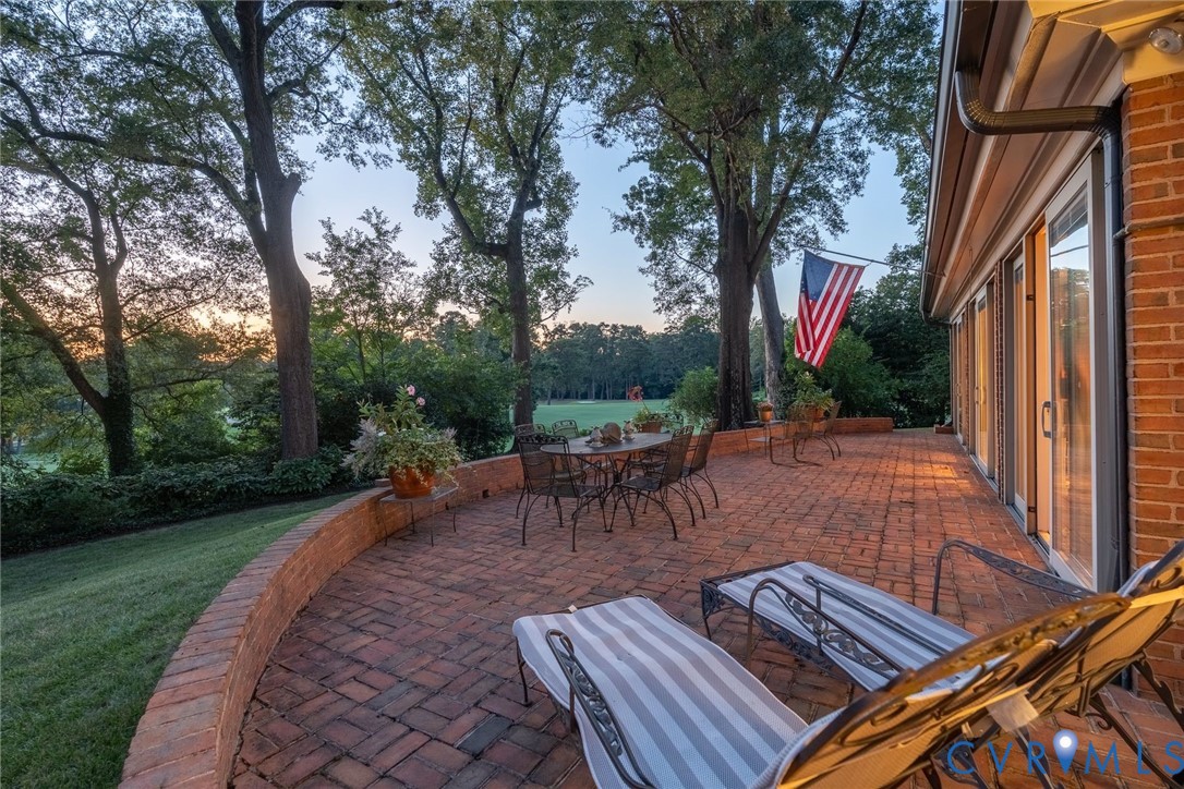 6128 Saint Andrews Cir