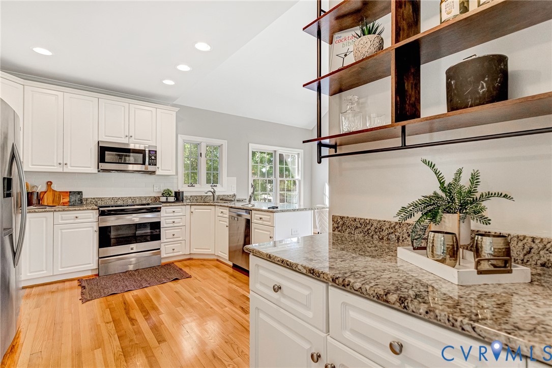 3304 Hazel Tree Ct