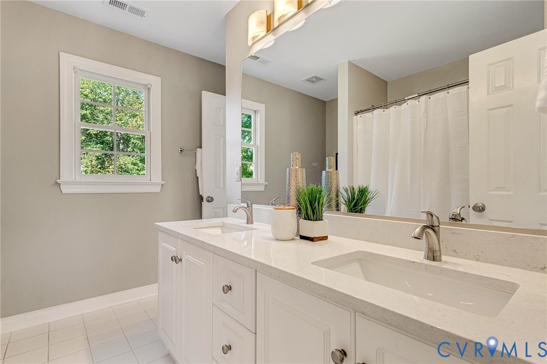 3304 Hazel Tree Ct