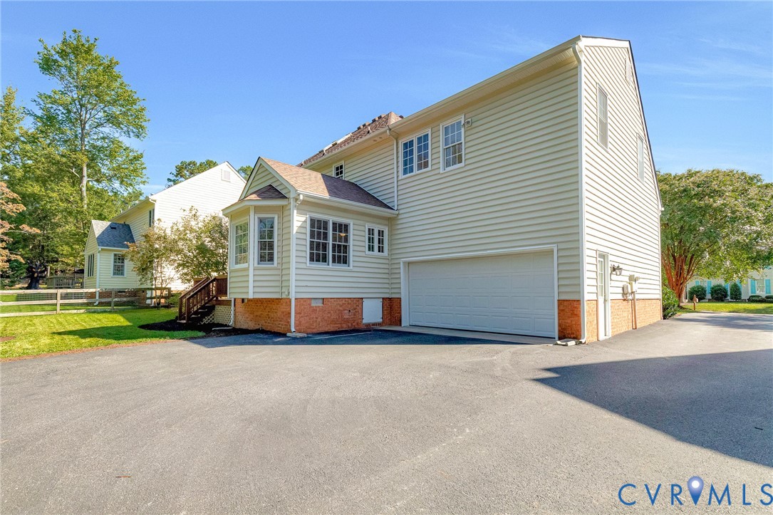 3304 Hazel Tree Ct